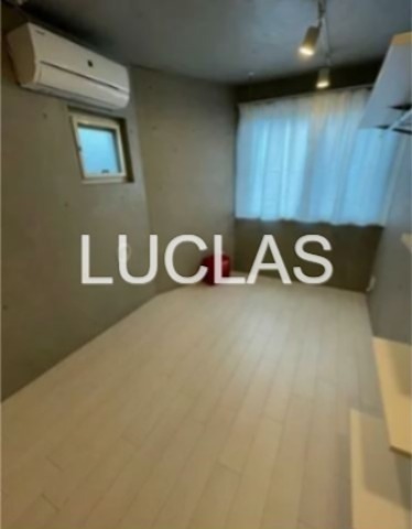 シカダナカノ ベッドルーム