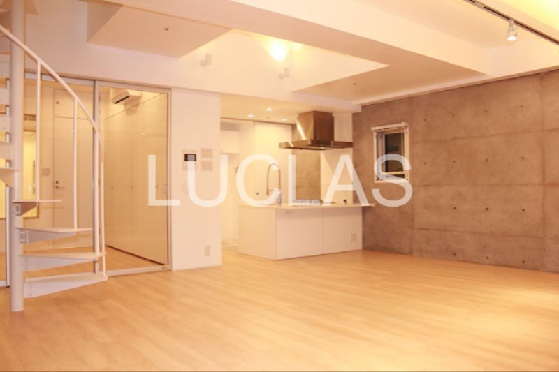 ZOOM都庁前 リビング