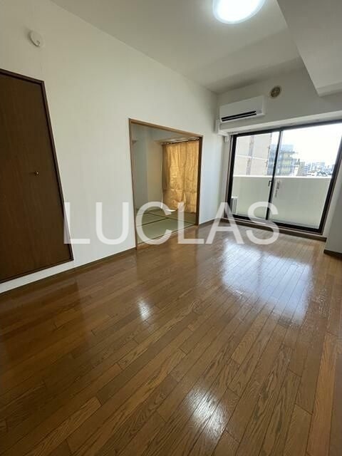 ロイヤルプラザ浅草 リビング