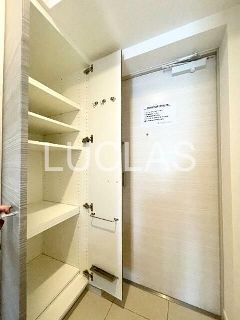 ベルシード池袋本町 玄関