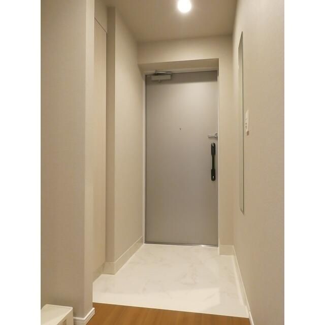 ＬＩＢＲ　ＧＲＡＮＴ　西新宿ＥＡＳＴ 玄関