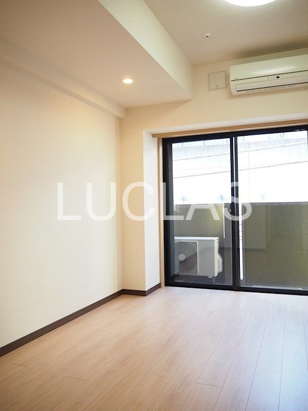 ルーブル神宮前 リビング