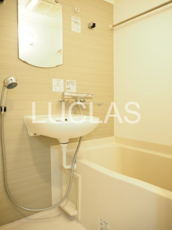 ルーブル神宮前 風呂画像