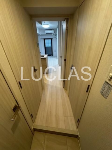 アルカンシエル新宿大京町 玄関