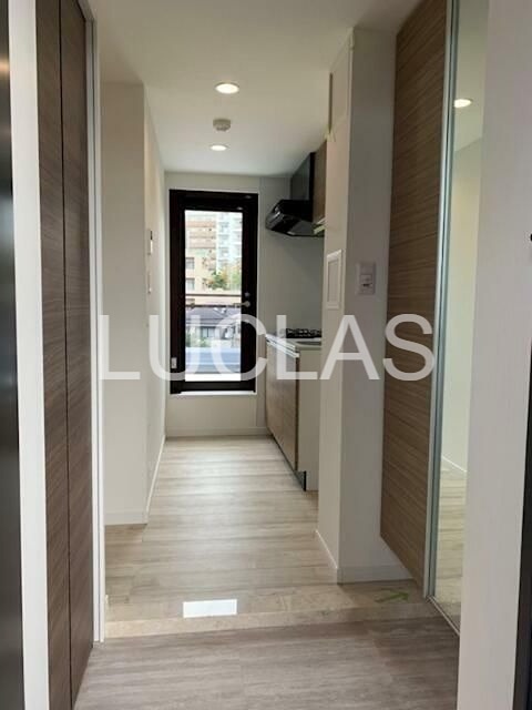 メイクスデザイン学習院下 玄関