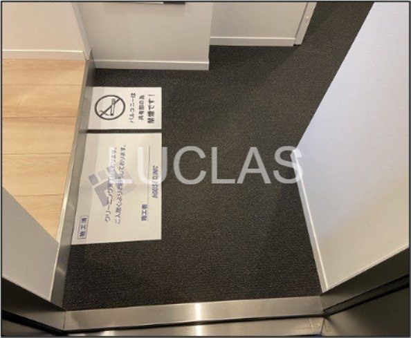 ZOOM新宿夏目坂 玄関