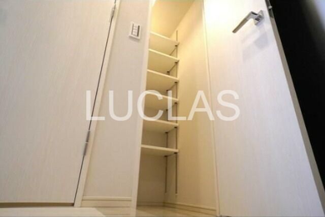 ルフォンプログレ中野坂上 玄関