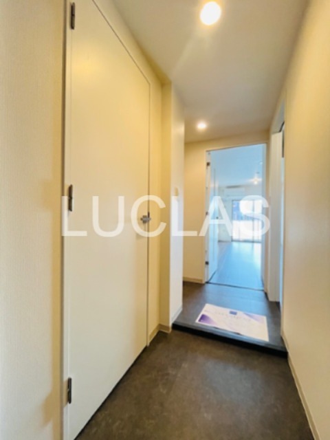 レジディア中落合B棟 玄関