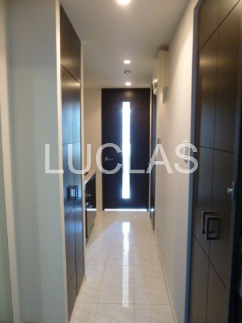 ファーストリアルタワー新宿  玄関