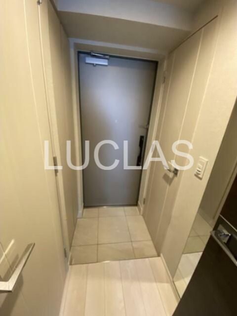 クレストコート渋谷笹塚 玄関