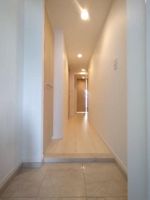 メイクスデザイン東新宿 玄関