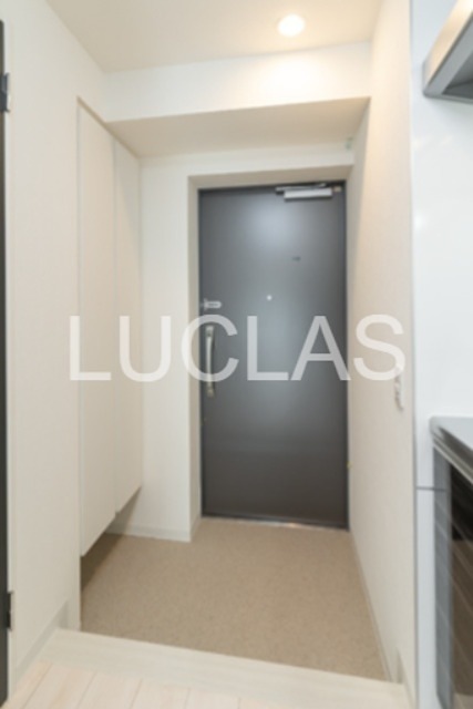 イレーネ初台 玄関