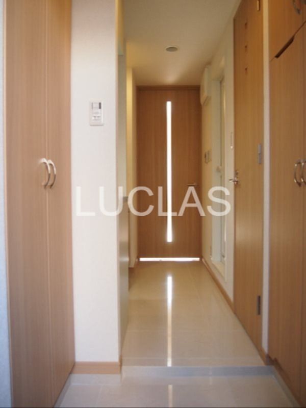 ルーブル高田馬場参番館 玄関