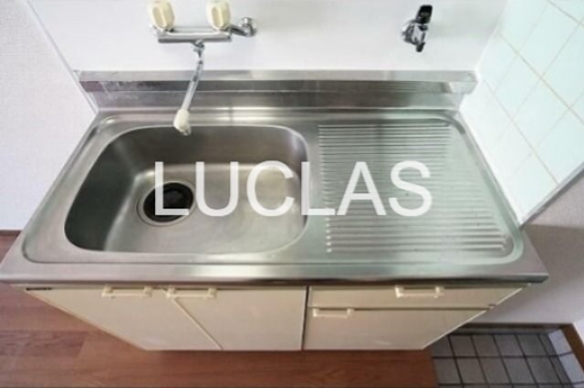 エレガンス綾瀬６ キッチン