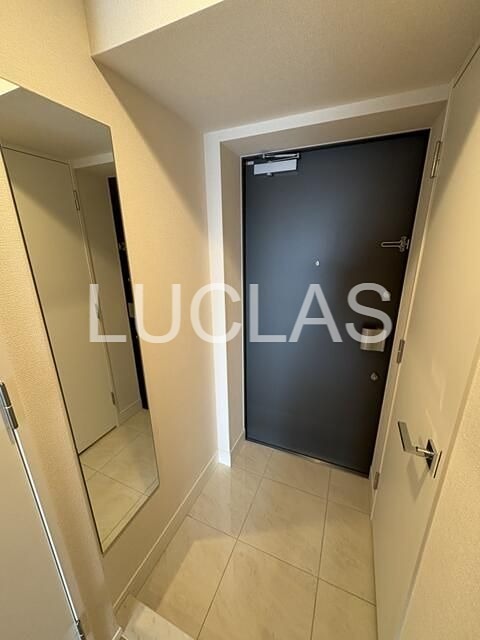 クレストコート東中野 玄関