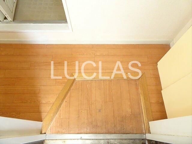 レオパレス幡ヶ谷第２ 玄関