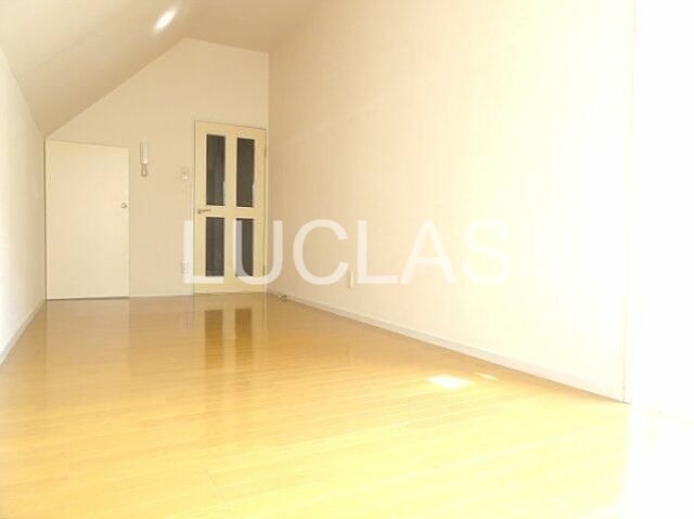 レオパレス幡ヶ谷第２ リビング