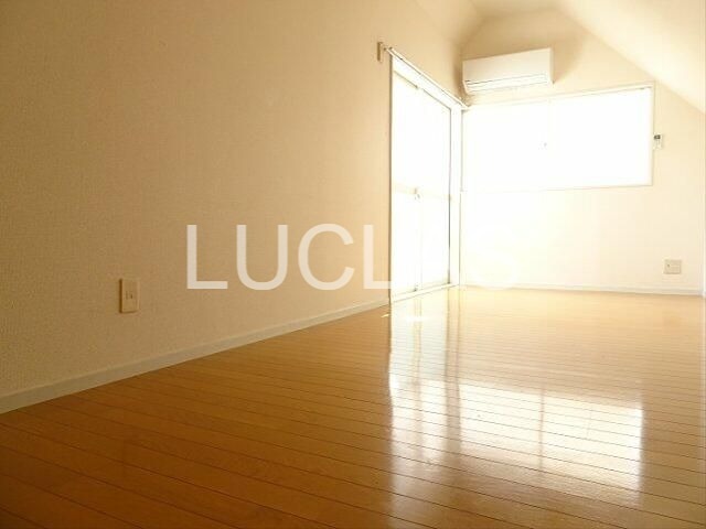 レオパレス幡ヶ谷第２ ベッドルーム