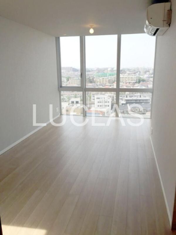 ガーデニエール砧　ＷＥＳＴ リビング