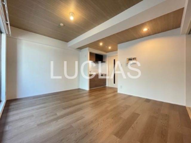 レジディア三越前 リビング