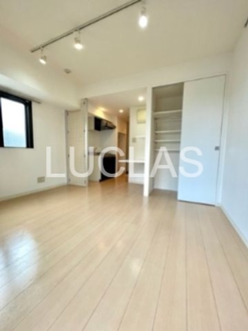 レジディア市谷薬王寺 リビング