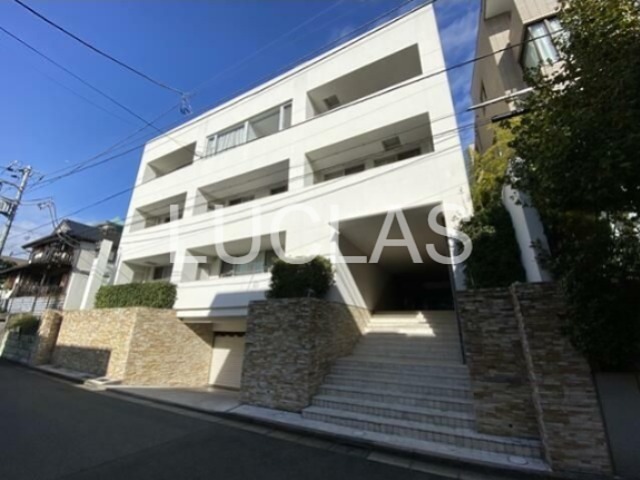 ヤサビアン 102号室 外観