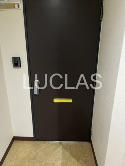 ラ・ヴィスタ西新宿 玄関