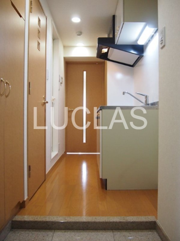 ルーブル西早稲田弐番館 玄関