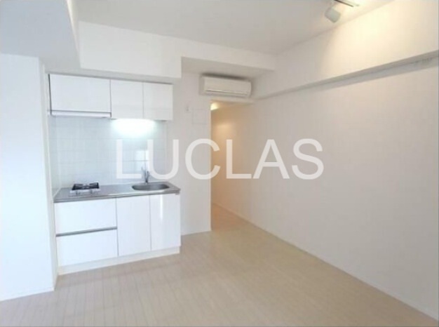 コンシェリア西新宿 リビング