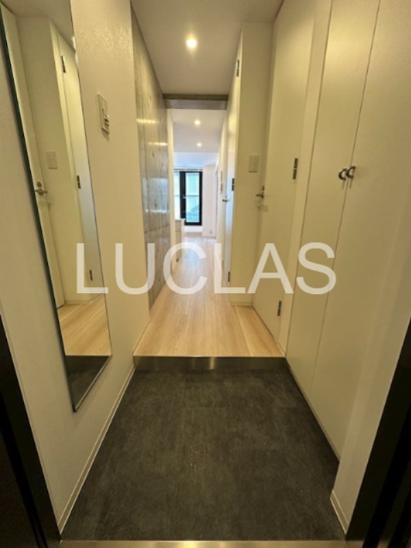 ZOOM西早稲田 玄関