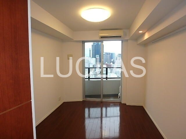 ファーストリアルタワー新宿  リビング