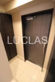 シェル中野弥生町 玄関