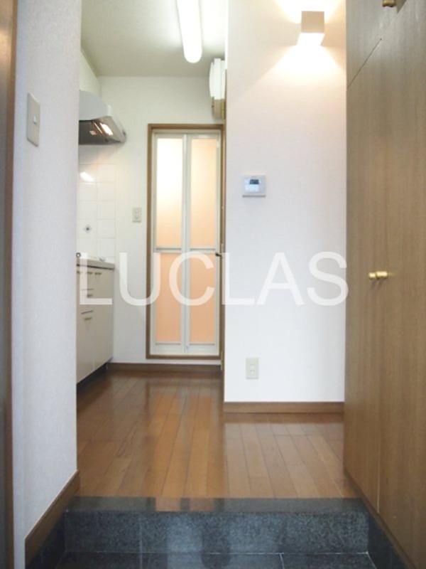 ルーブル上北沢 玄関