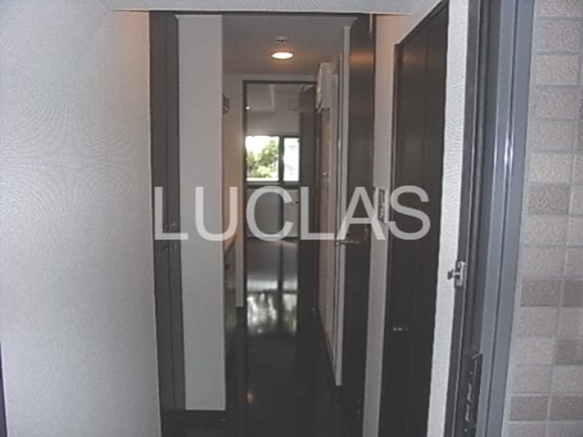 フェニックス方南町弐番館 玄関