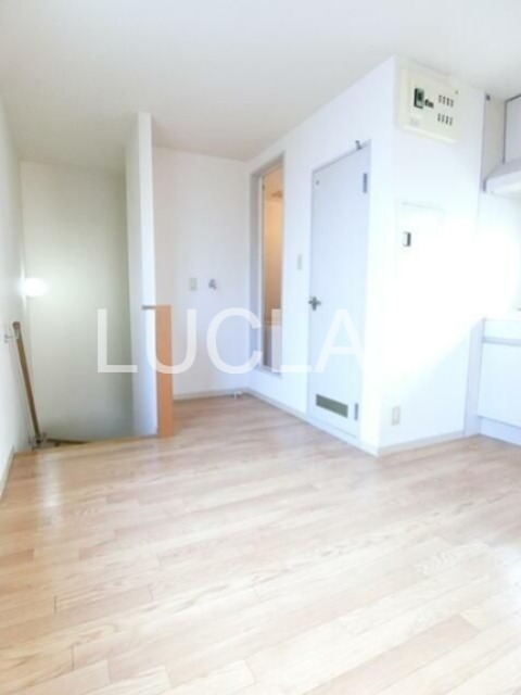 フラット野沢Ｎｏ．３ リビング