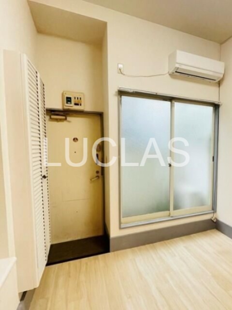 エスポワール北新宿第３ 玄関