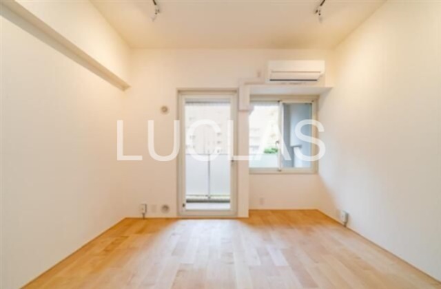 ルネ御苑プラザ リビング