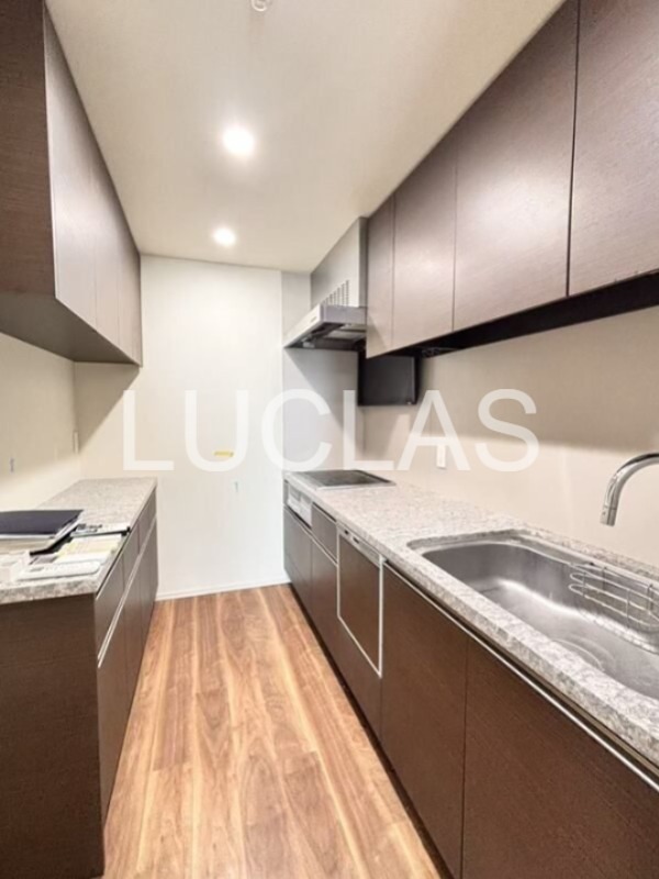 ザ・パークハウス西新宿タワー60  キッチン