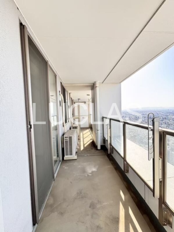 ザ・パークハウス西新宿タワー60  ベランダ