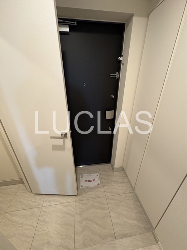 ＮＯＧＡＴＡ　ＲＥＳＩＤＥＮＣＥ 玄関