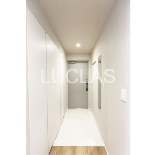 ＬＩＢＲ ＧＲＡＮＴ 西新宿 WEST 玄関