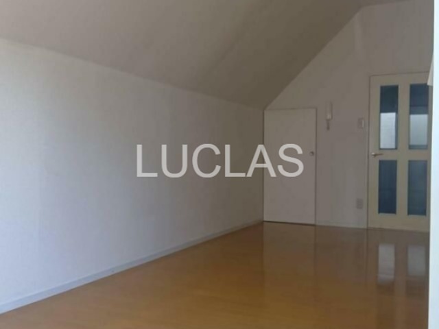 レオパレス幡ヶ谷第２ ベッドルーム