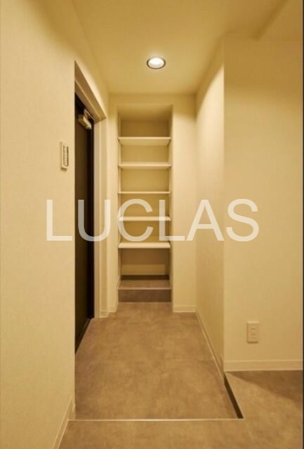 タイズ住吉 玄関