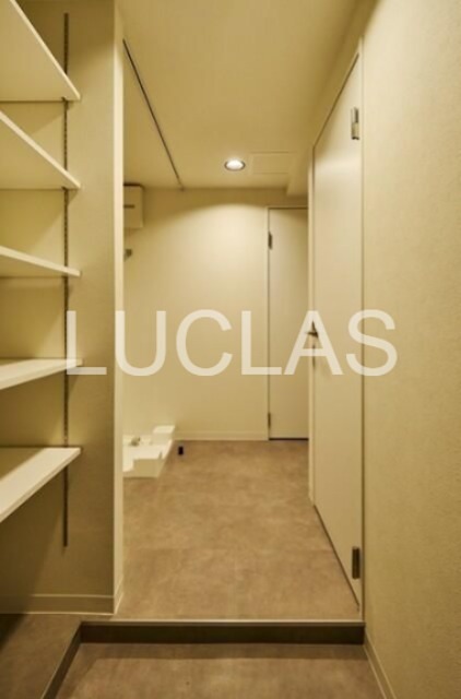 タイズ住吉 玄関