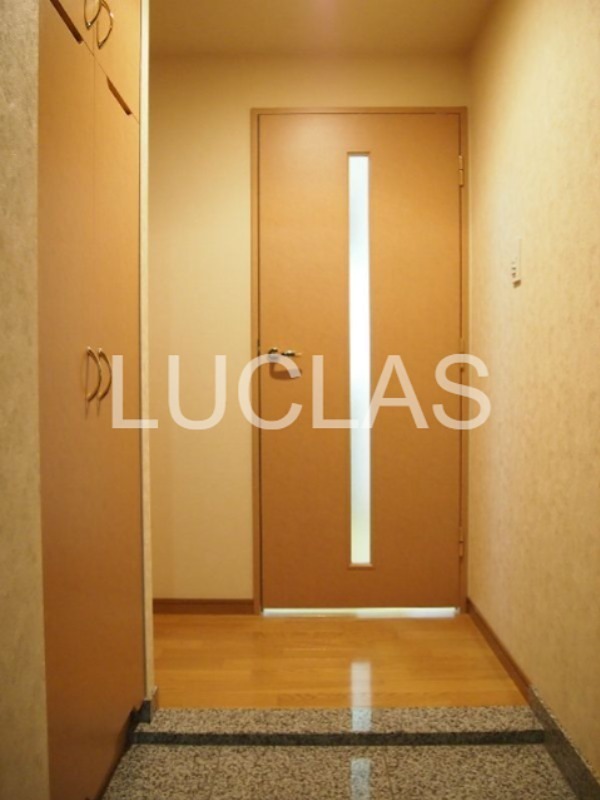 ルーブル中野新橋弐番館 玄関