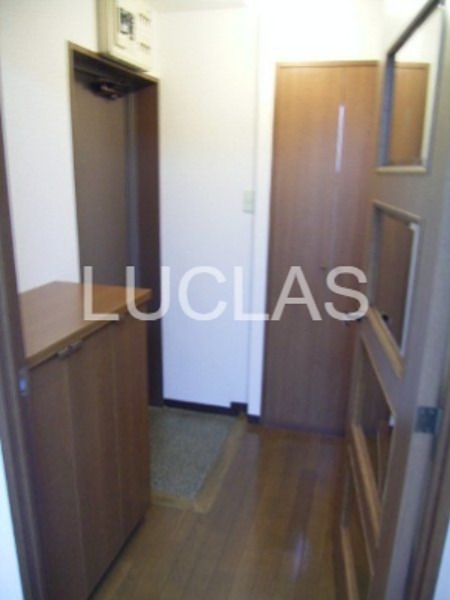 フェニックス明大前 玄関