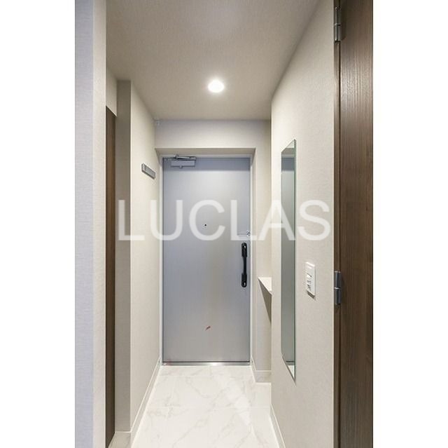 ＬＩＢＲ ＧＲＡＮＴ 西新宿 WEST 玄関