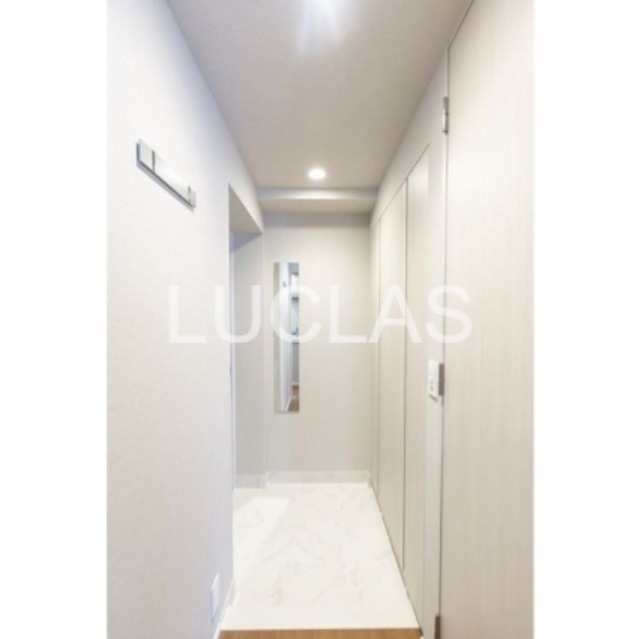 ＬＩＢＲ ＧＲＡＮＴ 西新宿 WEST 玄関