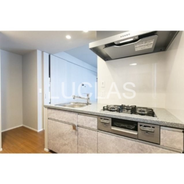 ＬＩＢＲ ＧＲＡＮＴ 西新宿 WEST キッチン