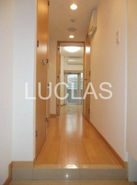 アクサス西新宿アジールコート 玄関